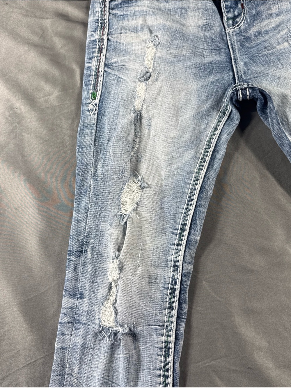 Rock Revival Women’s Light Blue Embroidered Back Pocket Jeans - Picture 5 of 16